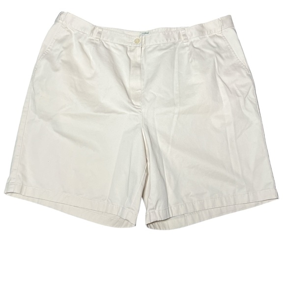 L.L. Bean Pants - L.L. Bean Women's Light Beige  Bermuda Shorts women’s 24W